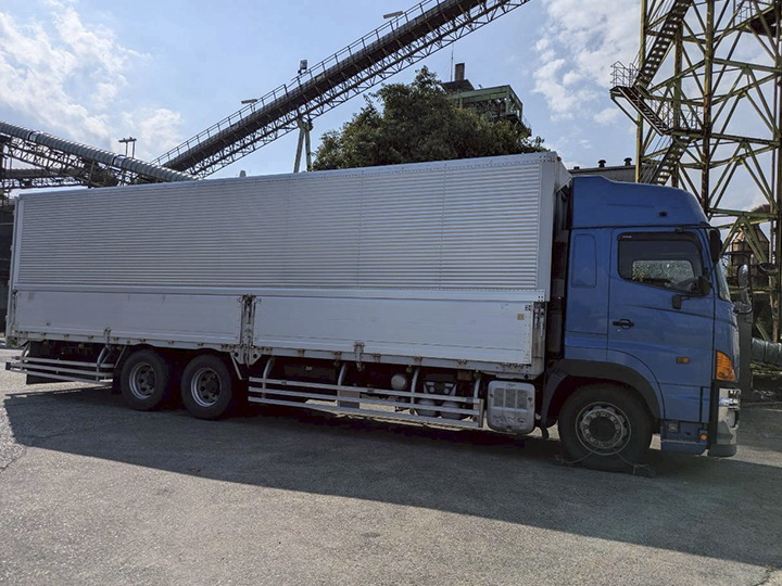 トラックの販売プロフィア