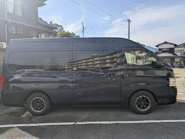 トラックの販売キャラバン