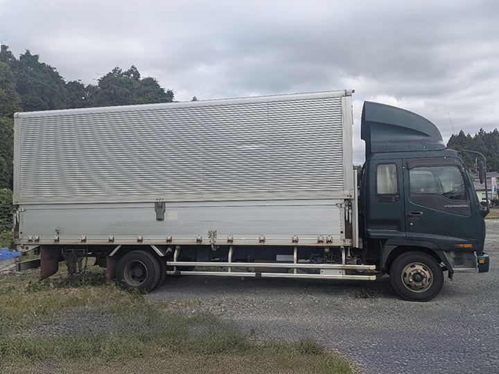 トラックの販売フォワード