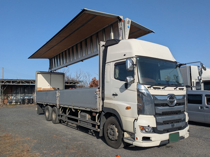 トラックの販売プロフィア