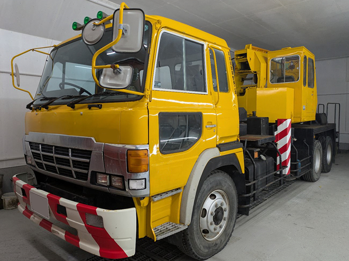 トラックの販売ドルフィン