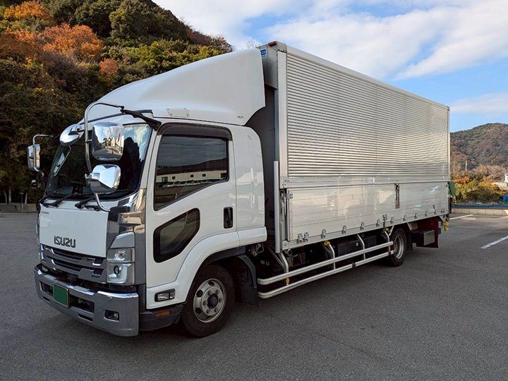 トラックの販売フォワード