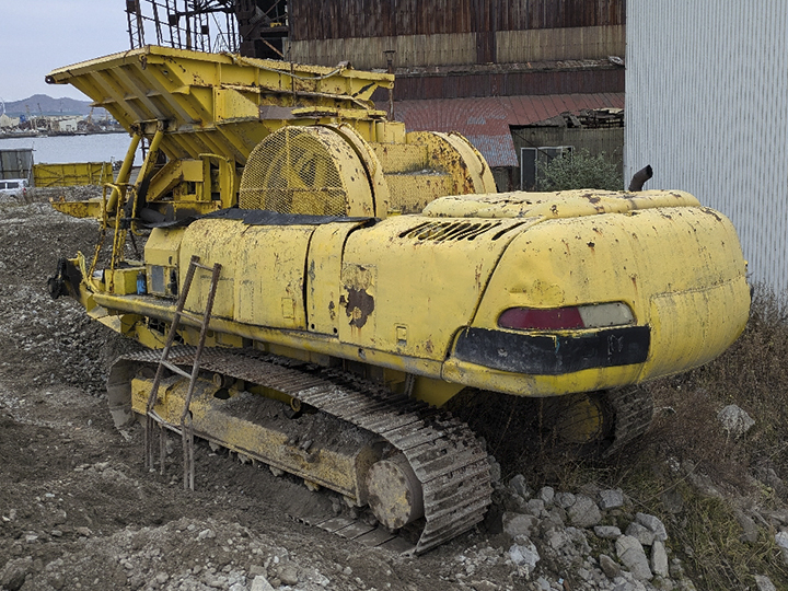 トラックの販売コンクリート破砕機