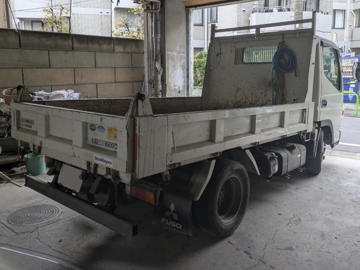 トラックの販売キャンター