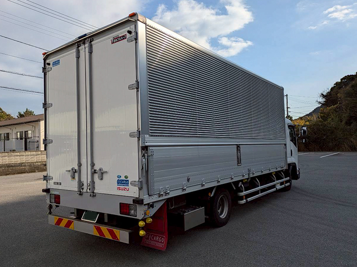 トラックの販売フォワード