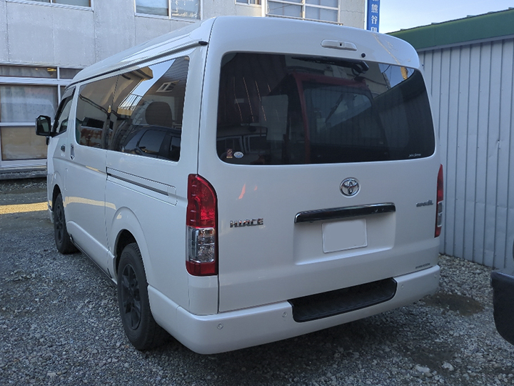 トラックの販売ハイエース