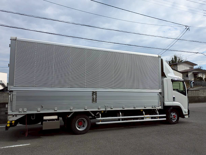 トラックの販売フォワード