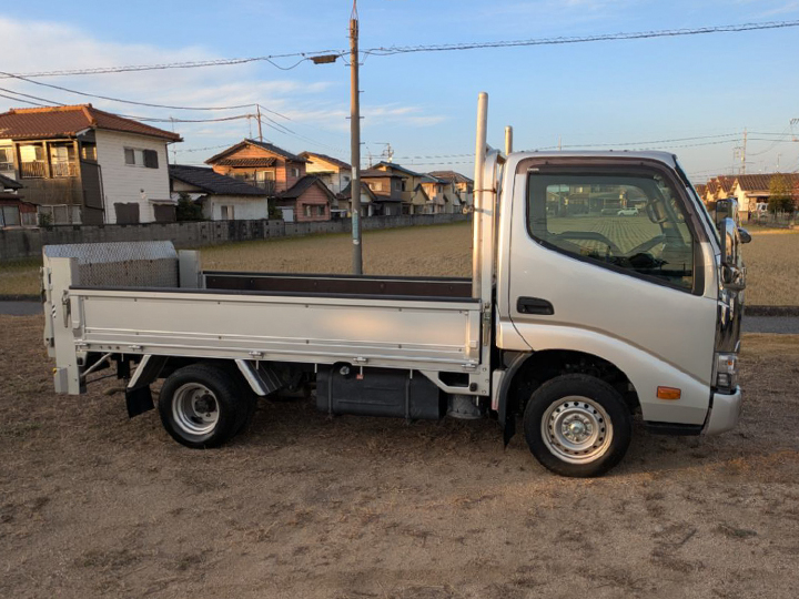 トラックの販売トヨエース