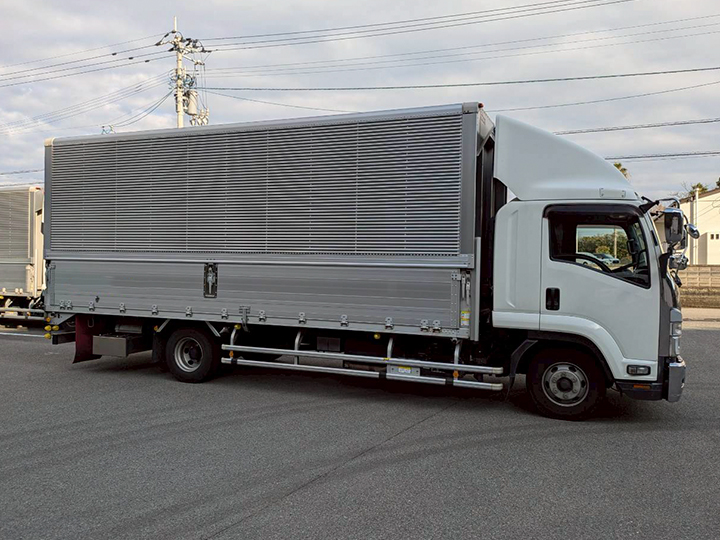 トラックの販売フォワード