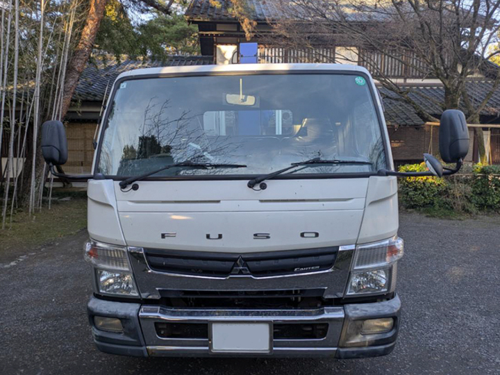 トラックの販売キャンター