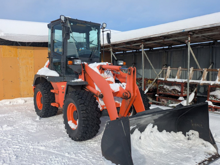 トラックの販売タイヤショベル