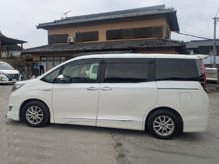 トラックの販売エスクァイア