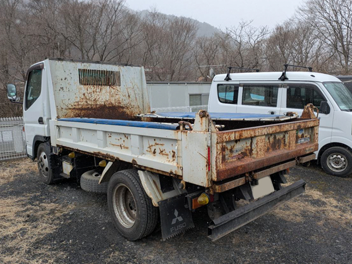 トラックの販売キャンター