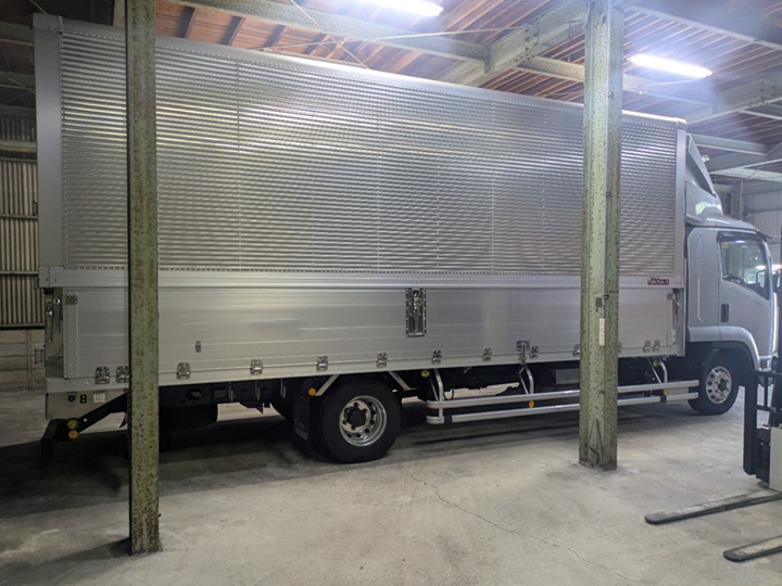 トラックの販売フォワード