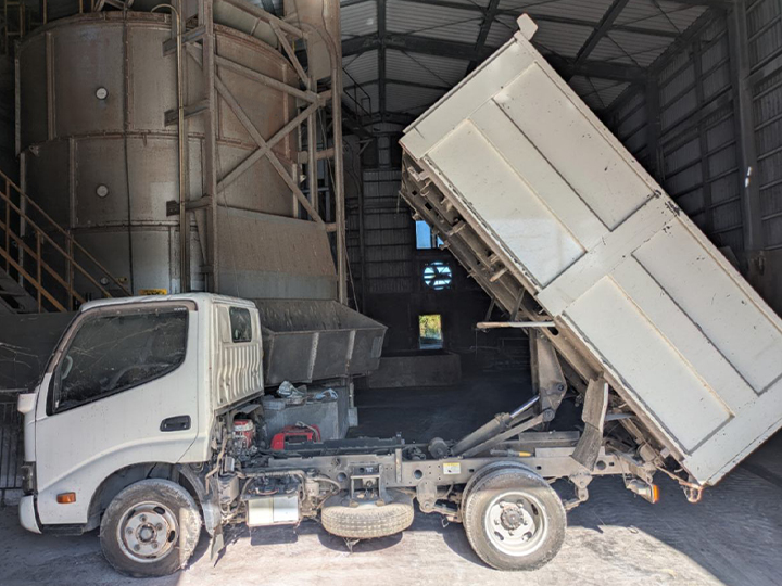 トラックの販売デュトロ