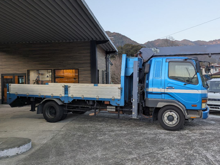 トラックの販売ファイター