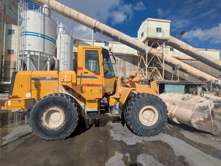 トラックの販売タイヤショベル