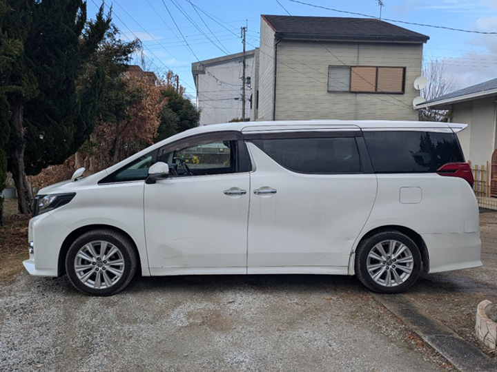 トラックの販売アルファード