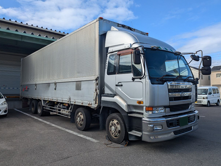 トラックの販売ビックサム