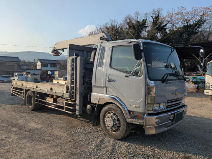 トラックの販売ファイター