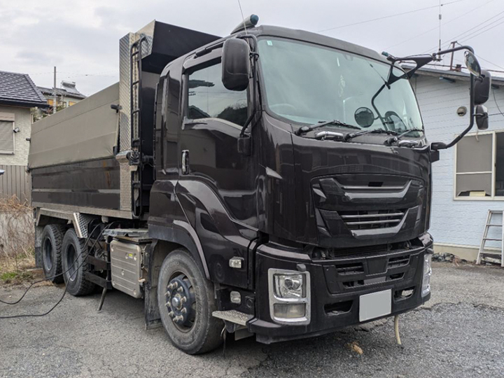 トラックの販売ギガ