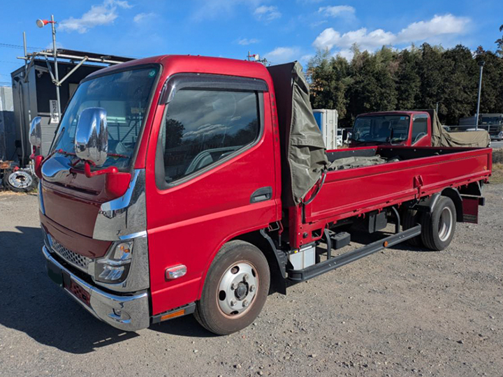 トラックの販売キャンター