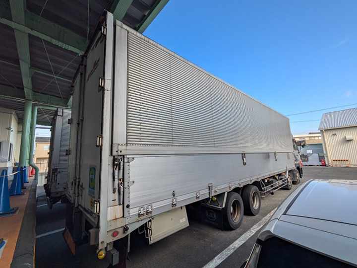 トラックの販売ビックサム