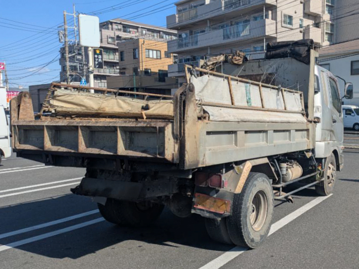 トラックの販売ファイター