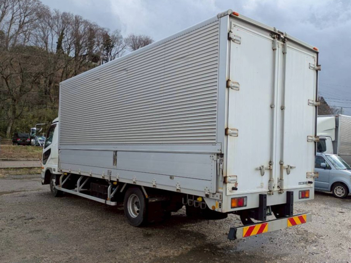 トラックの販売ファイター