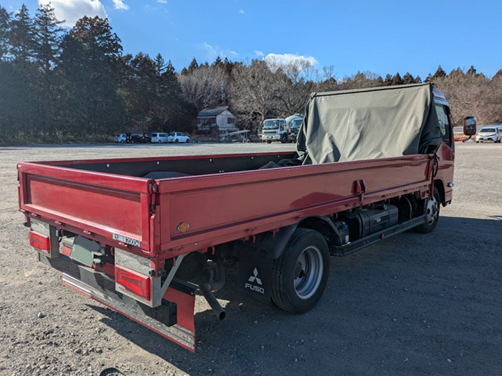 トラックの販売キャンター