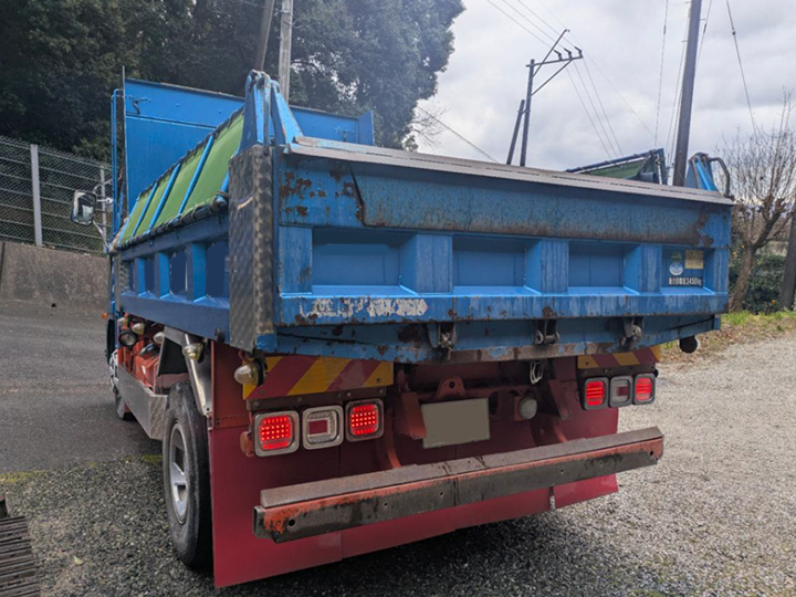 トラックの販売4ｔダンプ