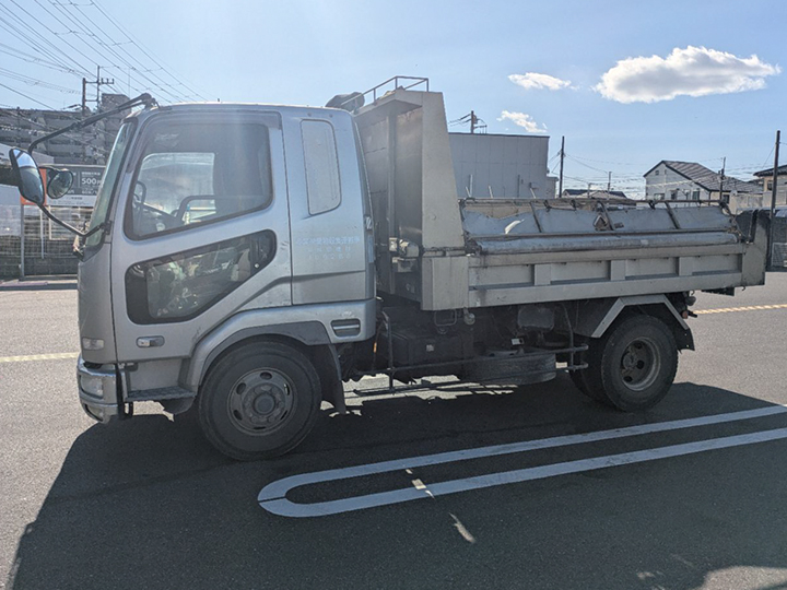 トラックの販売ファイター