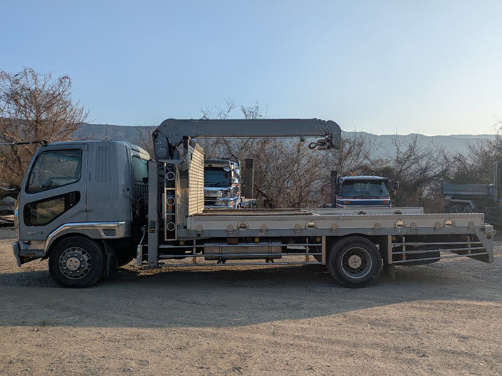 トラックの販売ファイター