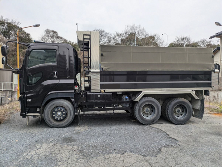 トラックの販売ギガ