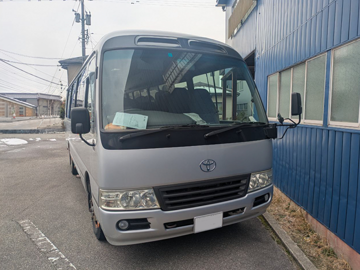 トラックの販売コースター