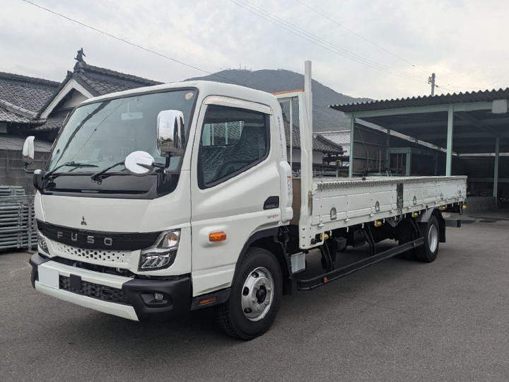 トラックの販売キャンター