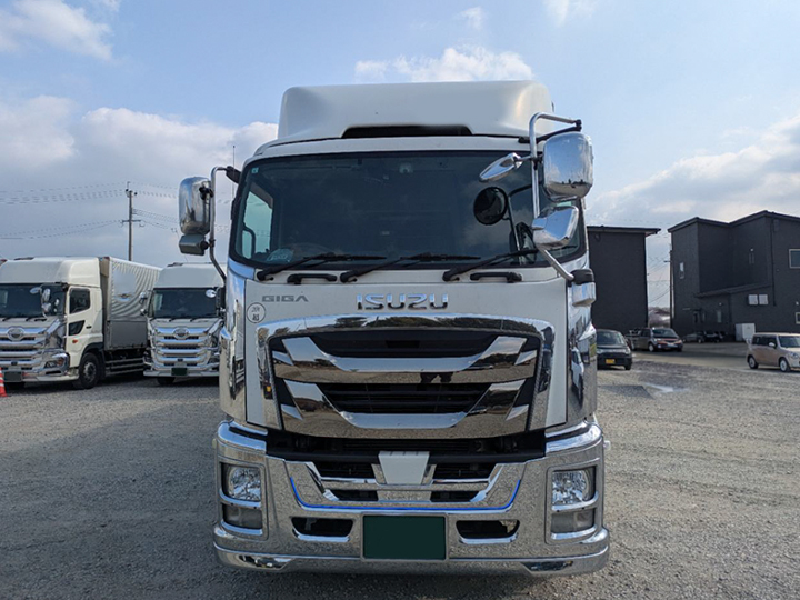 トラックの販売ギガ