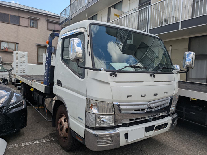 トラックの販売キャンター