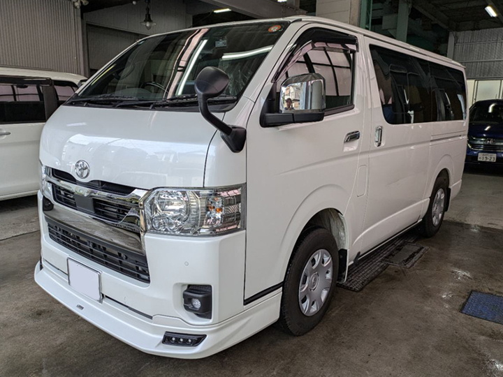 トラックの販売ハイエース