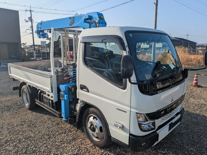 トラックの販売キャンター