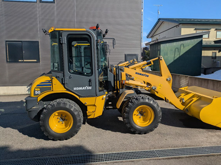 トラックの販売ユンボ