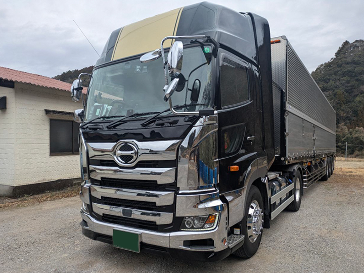 トラックの販売プロフィア