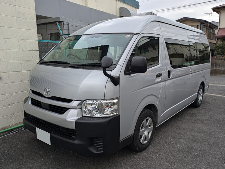 トラックの販売ハイエースコミューター