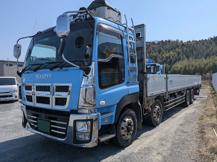 トラックの販売ギガ