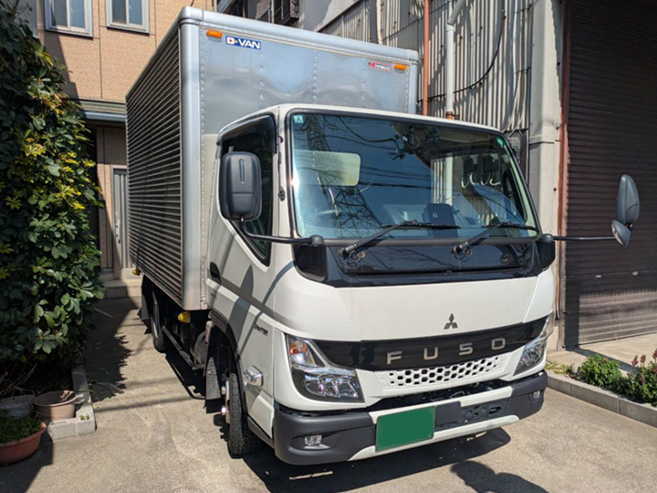 トラックの販売キャンター