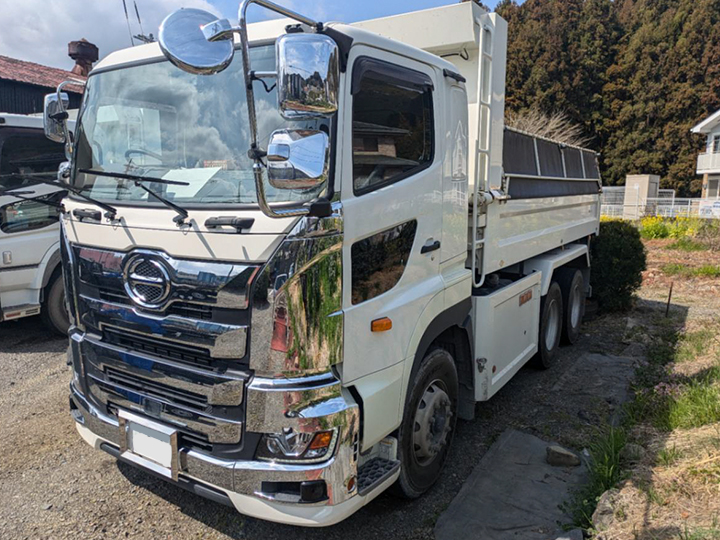 トラックの販売プロフィア