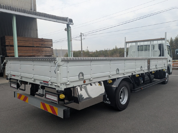 トラックの販売キャンター