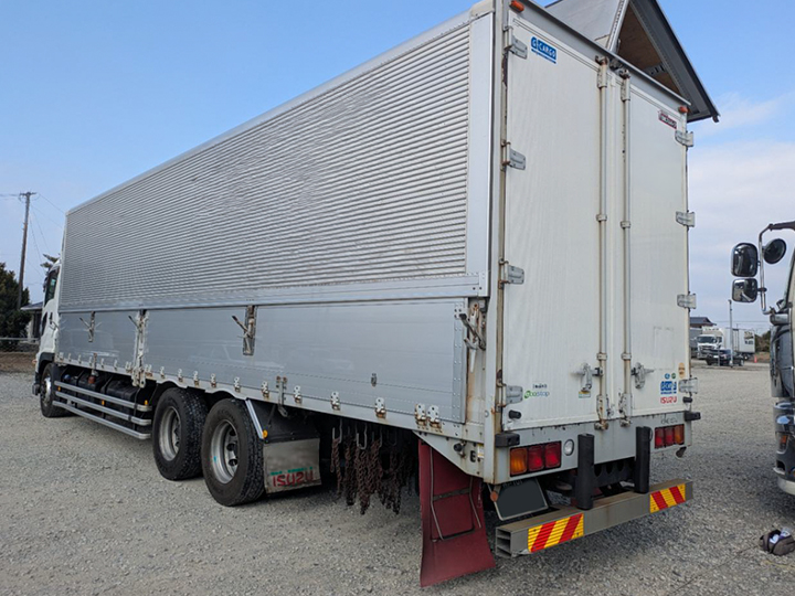 トラックの販売ギガ