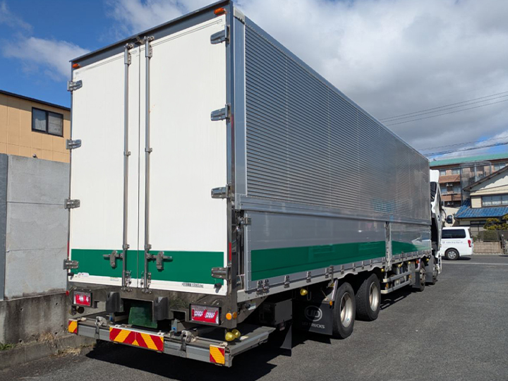 トラックの販売クオン