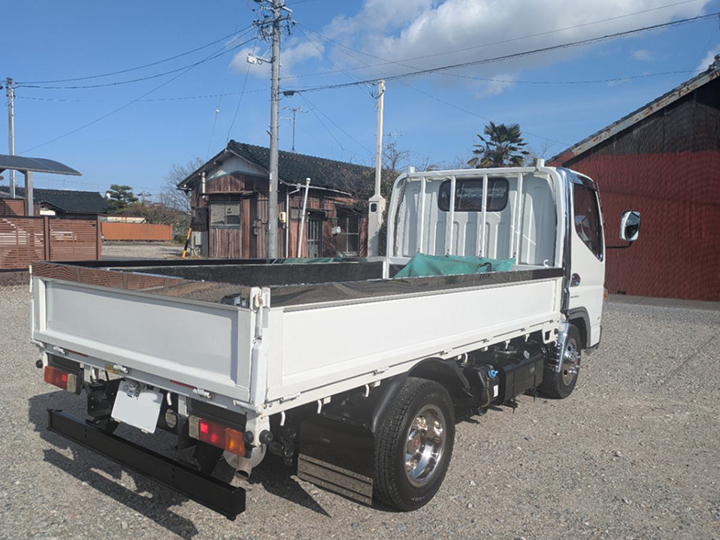 トラックの販売キャンター